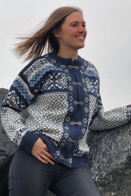 Norwegian cardigan 100% worsted wool by NORWOOL