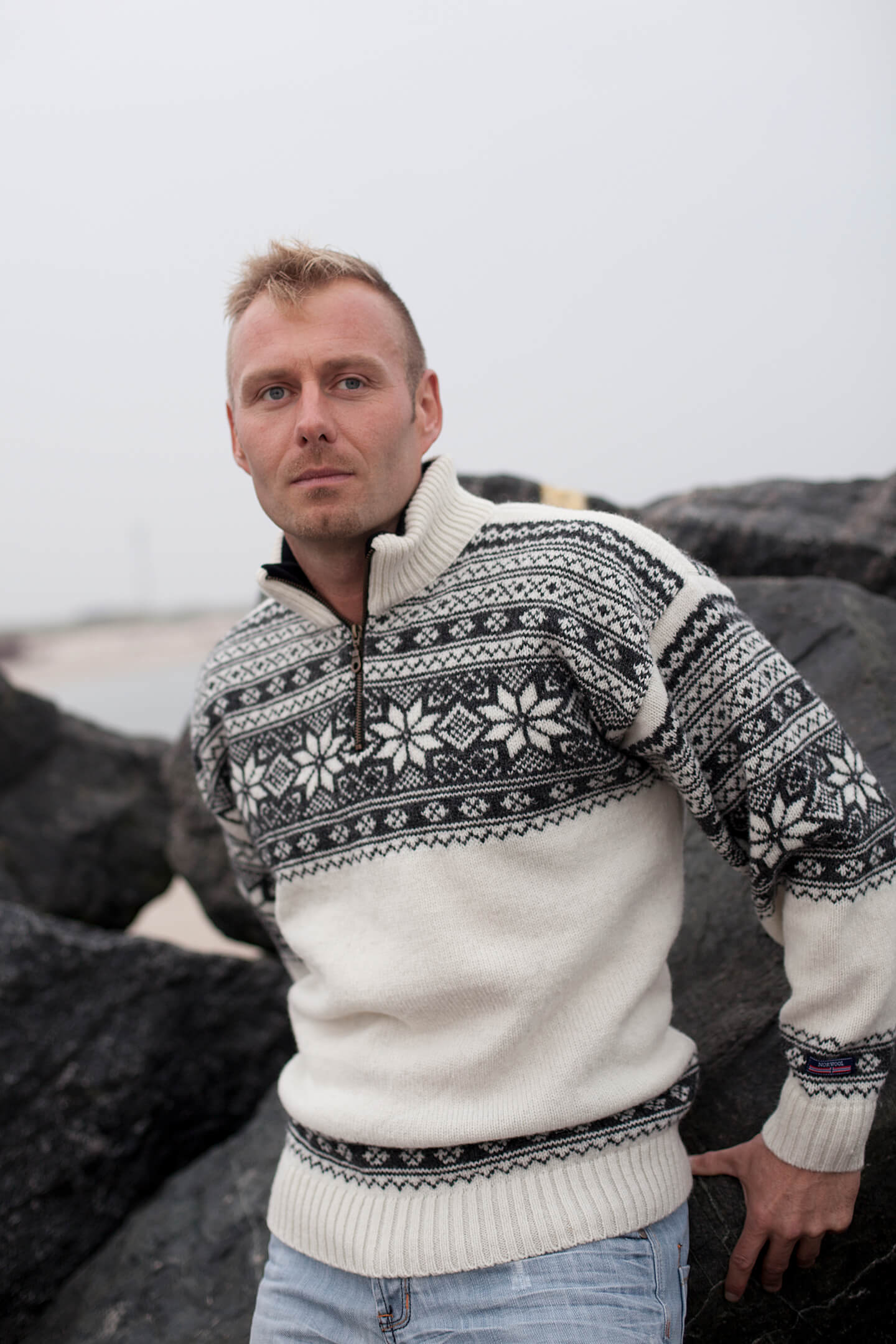 Norwegian sweater from Norwool of pure new wool - Setesdal design