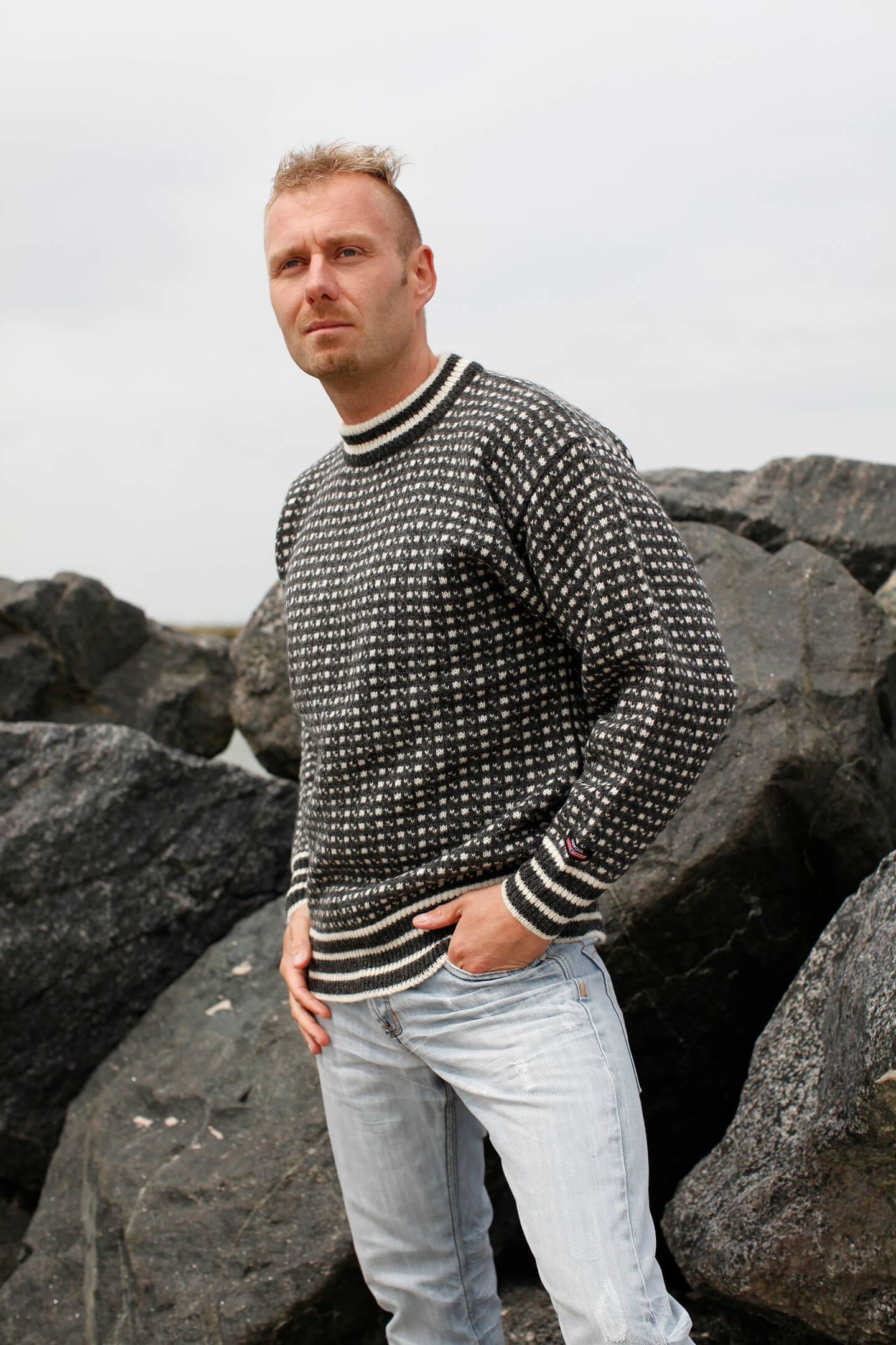 Faroese jumper from Norwool of pure new wool with classic pattern