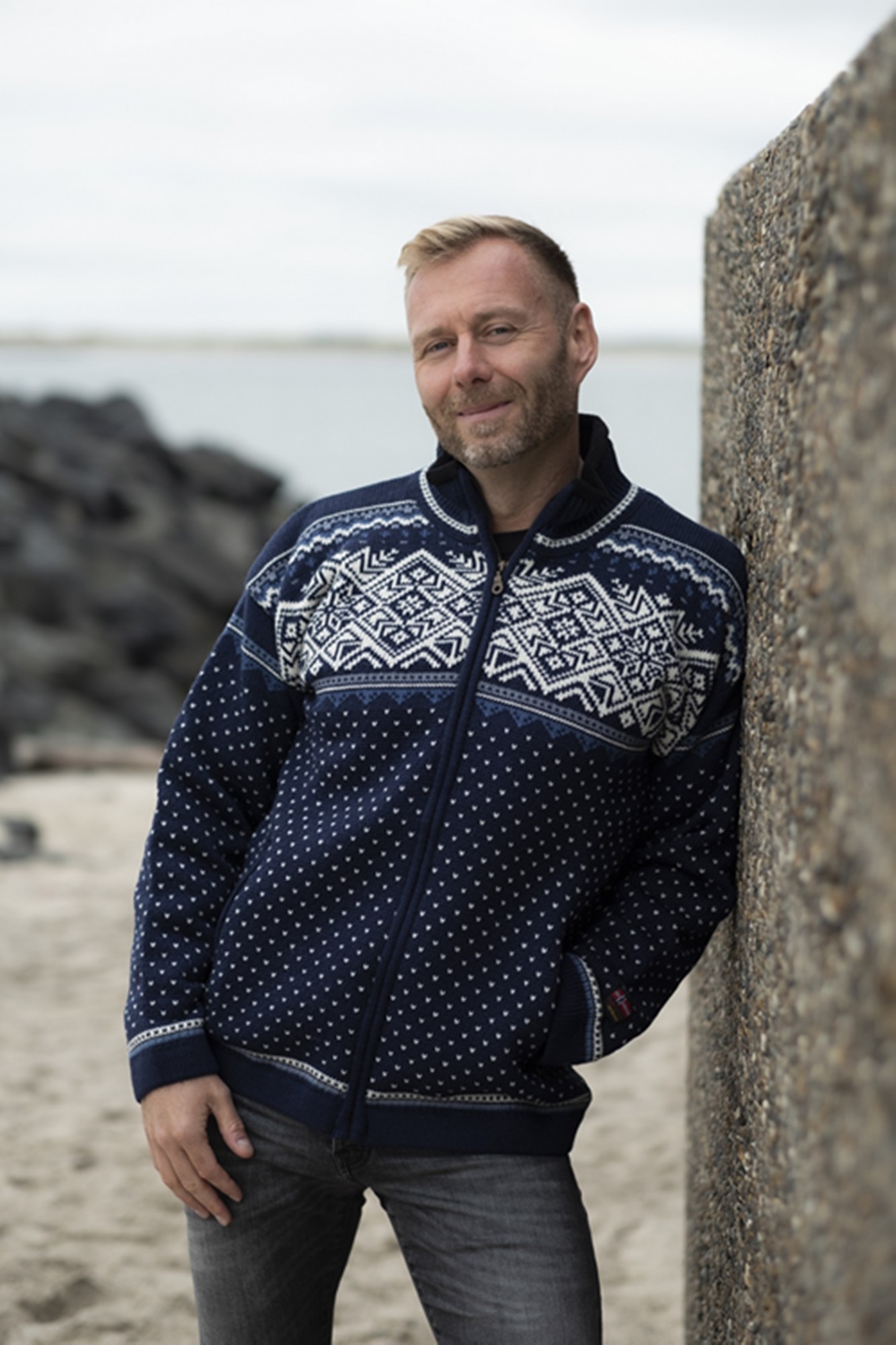 Original Norwegian windstopper jacket of 100% worsted wool.